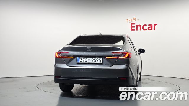 Toyota Camry 2025 — photo 4