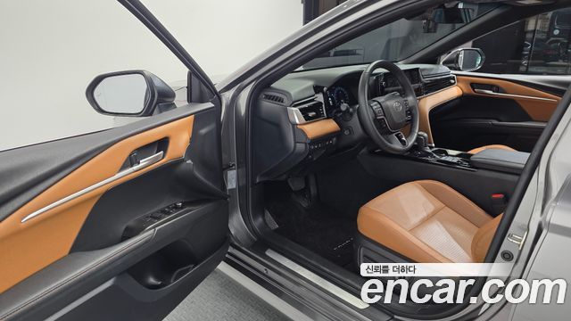 Toyota Camry 2025 — photo 13