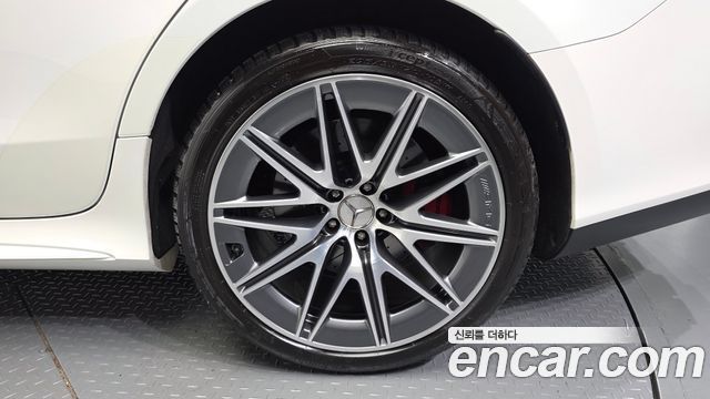 Mercedes-Benz AMG GT 2023 — photo 5