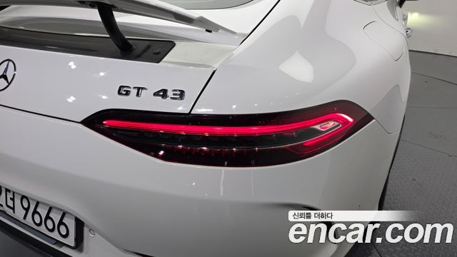 Mercedes-Benz AMG GT 2023 — photo 9
