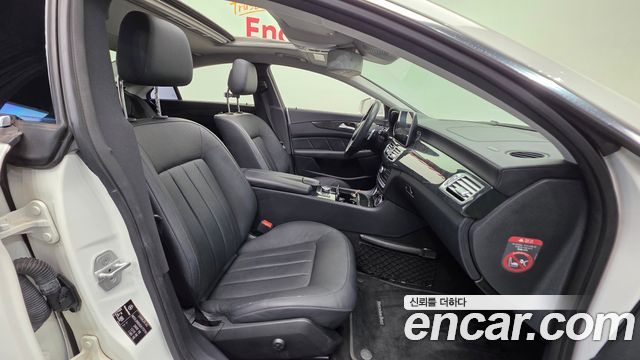 Mercedes-Benz CLS-Class 2016 — photo 10