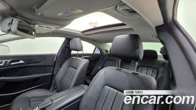 Mercedes-Benz CLS-Class 2016 — photo 11