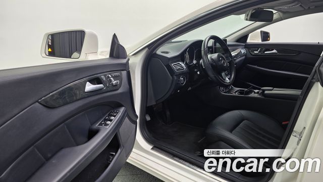 Mercedes-Benz CLS-Class 2016 — photo 12