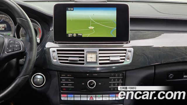 Mercedes-Benz CLS-Class 2016 — photo 16