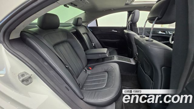 Mercedes-Benz CLS-Class 2016 — photo 19