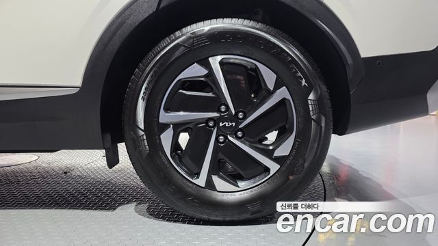 Kia Sportage 2023 — photo 7