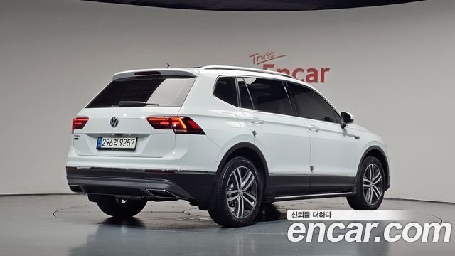 Volkswagen Tiguan 2020 — photo 2