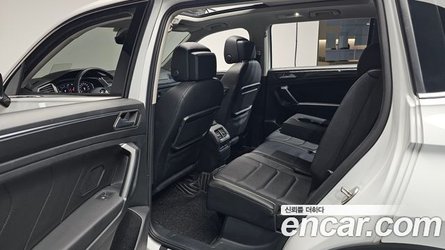 Volkswagen Tiguan 2020 — photo 18