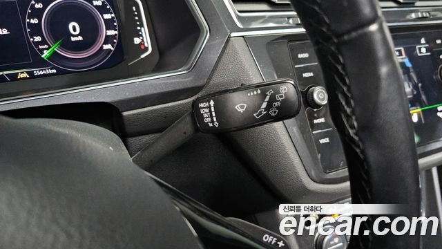 Volkswagen Tiguan 2020 — photo 22