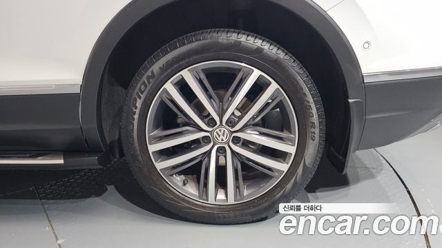 Volkswagen Tiguan 2020 — photo 7