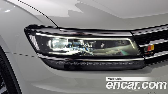 Volkswagen Tiguan 2020 — photo 8