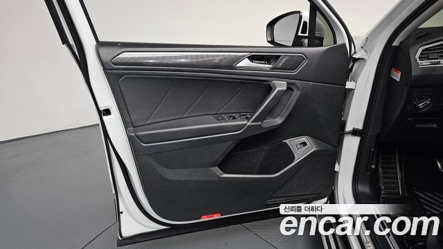 Volkswagen Tiguan 2020 — photo 14