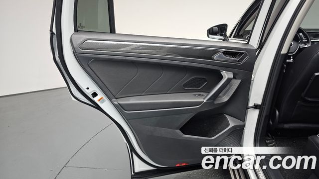 Volkswagen Tiguan 2020 — photo 15