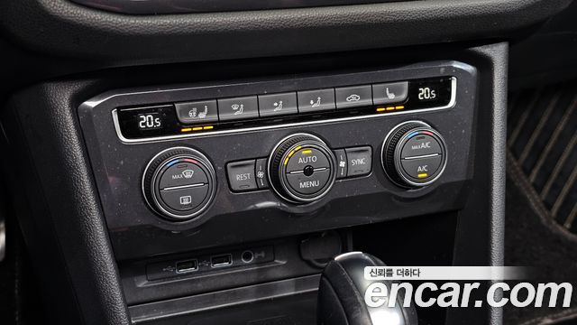 Volkswagen Tiguan 2020 — photo 28