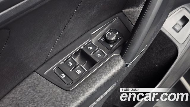 Volkswagen Tiguan 2020 — photo 30