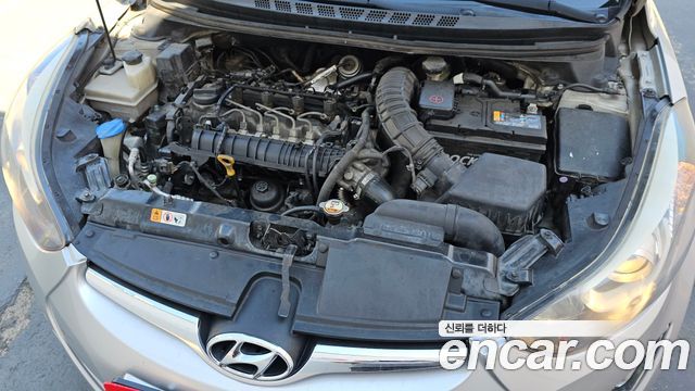 Hyundai AVANTE 2014 — photo 6