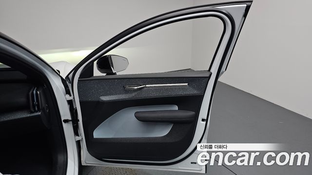 Volvo EX30 2025 — photo 14