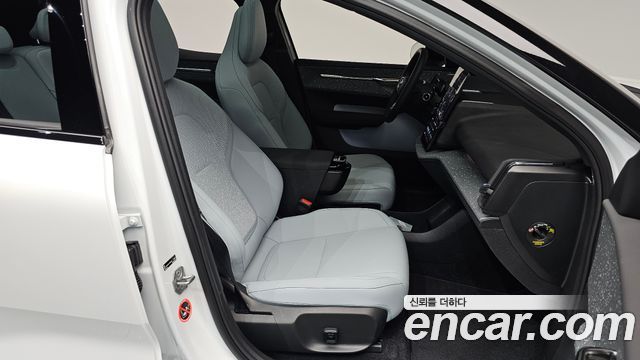 Volvo EX30 2025 — photo 16