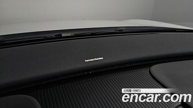 Volvo EX30 2025 — photo 37