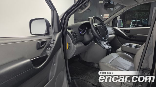 Hyundai Starex 2019 — photo 13