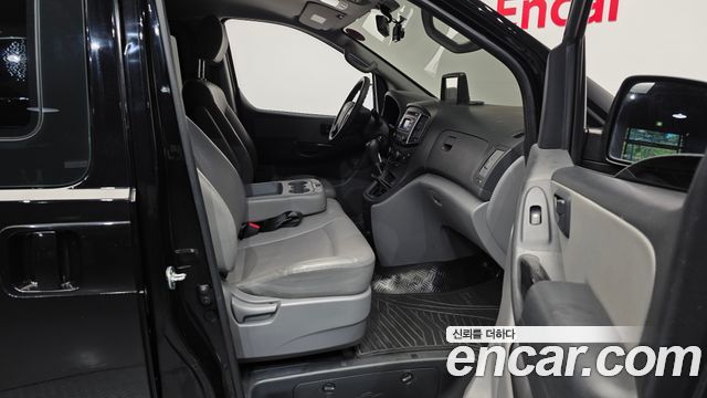 Hyundai Starex 2019 — photo 17