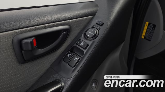 Hyundai Starex 2019 — photo 24