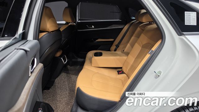 Kia K5 2023 — photo 11