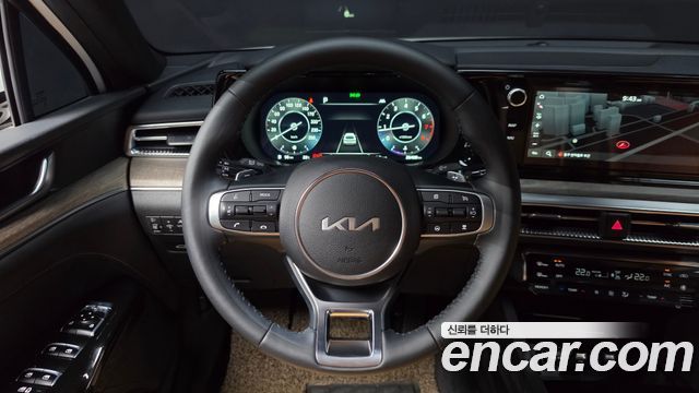 Kia K5 2023 — photo 12