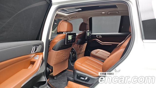 BMW X7 2020 — photo 18