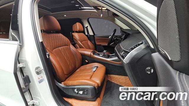 BMW X7 2020 — photo 16