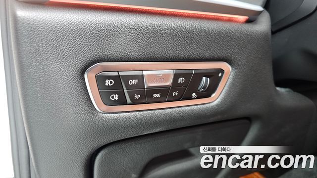 BMW X7 2020 — photo 28