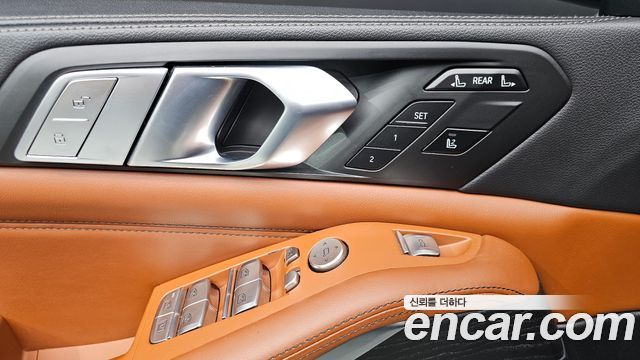 BMW X7 2020 — photo 30
