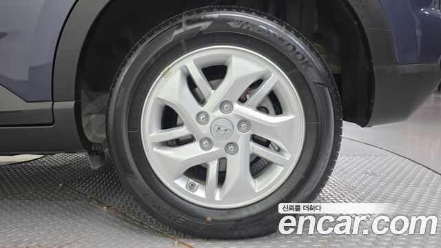 Hyundai Venue 2023 — photo 5