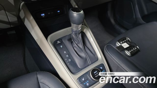 Hyundai Venue 2023 — photo 12