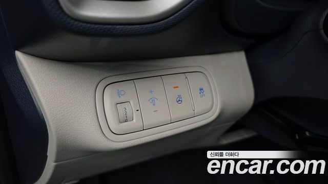 Hyundai Venue 2023 — photo 18