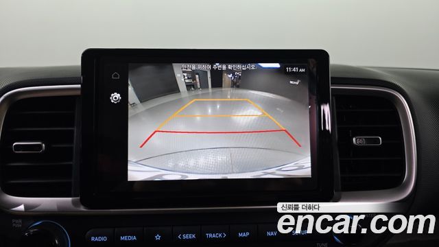 Hyundai Venue 2023 — photo 21