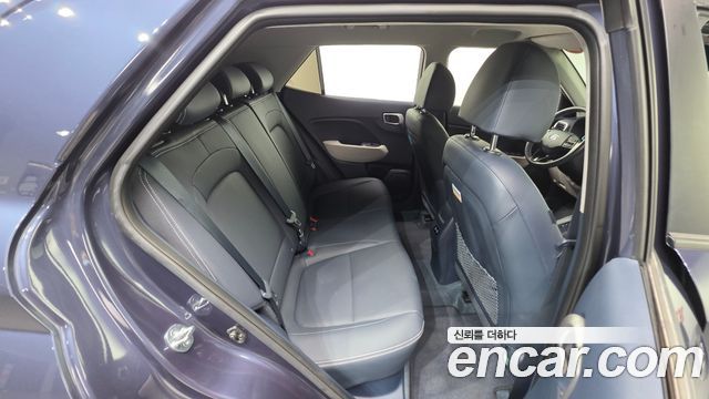 Hyundai Venue 2023 — photo 24