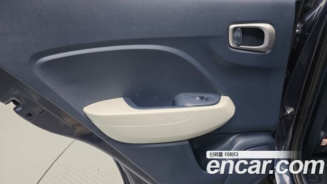 Hyundai Venue 2023 — photo 15