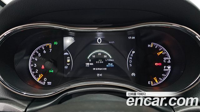Jeep Cherokee 2015 — photo 8