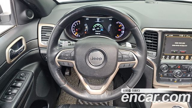 Jeep Cherokee 2015 — photo 13