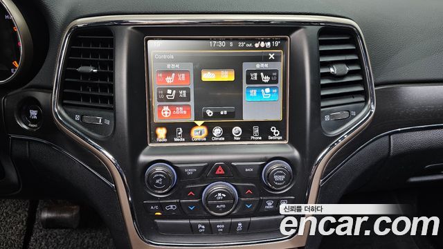 Jeep Cherokee 2015 — photo 16