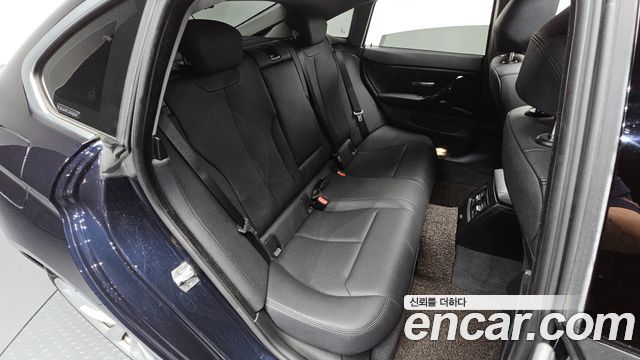 BMW 4-Series 2020 — photo 17