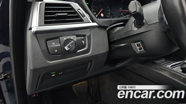 BMW 4-Series 2020 — photo 23