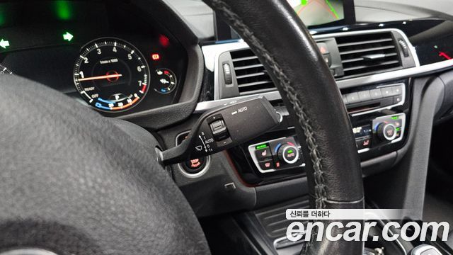 BMW 4-Series 2020 — photo 25