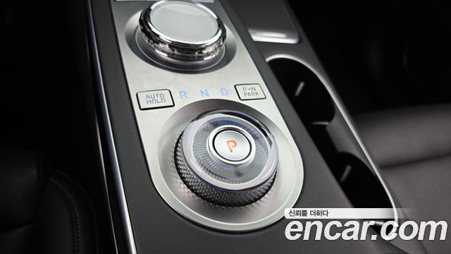 Genesis GV70 2024 — photo 9