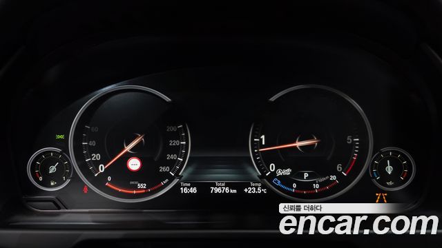BMW X5 2018 — photo 11