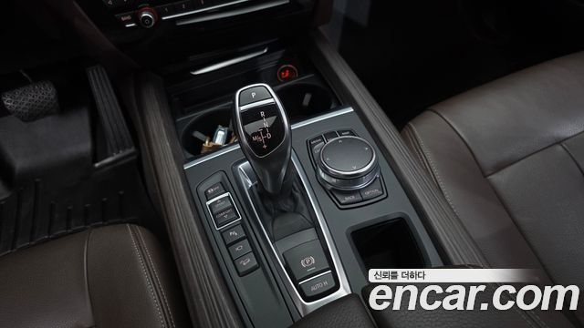BMW X5 2018 — photo 12