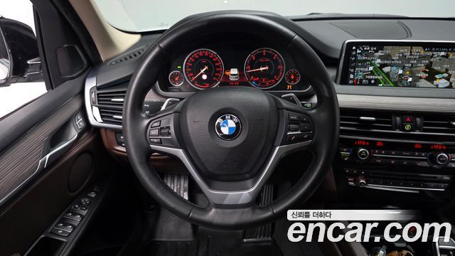 BMW X5 2018 — photo 19