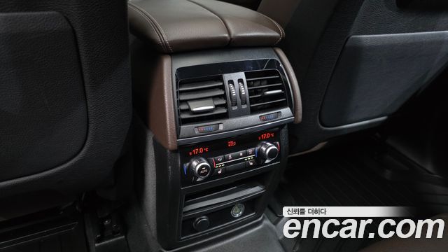 BMW X5 2018 — photo 25