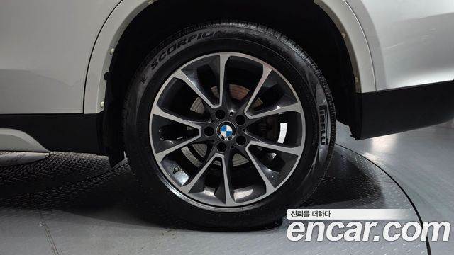 BMW X5 2018 — photo 7